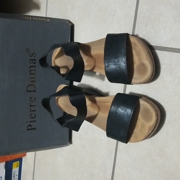 Pierre Dumas wedge sandles - Picture 2 of 2